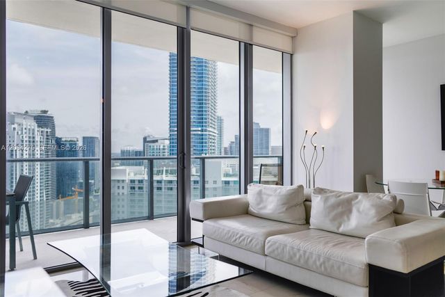 1300 Brickell Bay Dr 4300, Miami, FL 33131