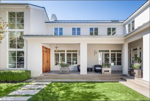 27 Ezekills Hollow, Sag Harbor, NY 11963