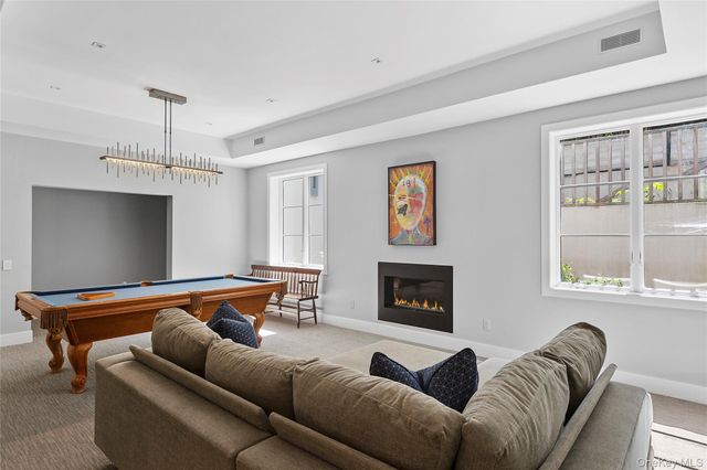 27 Ezekills Hollow, Sag Harbor, NY 11963