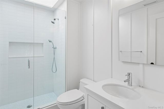 27 Ezekills Hollow, Sag Harbor, NY 11963