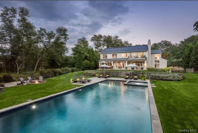 27 Ezekills Hollow, Sag Harbor, NY 11963