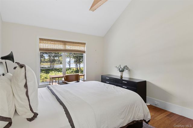 27 Ezekills Hollow, Sag Harbor, NY 11963