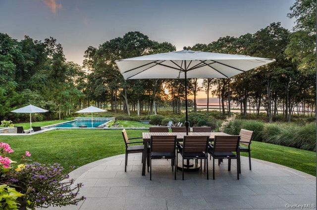 27 Ezekills Hollow, Sag Harbor, NY 11963