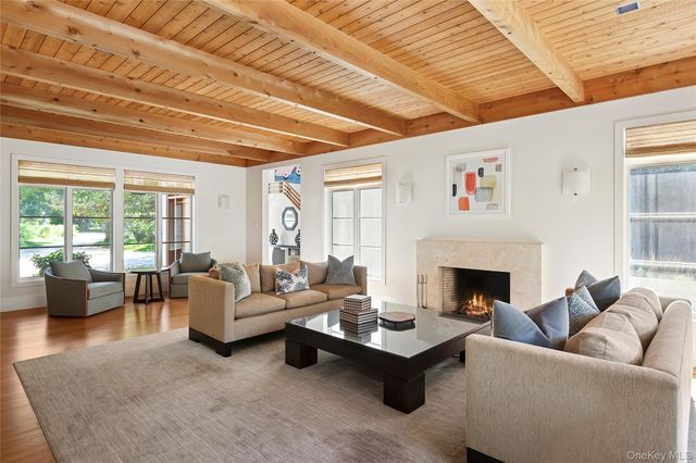 27 Ezekills Hollow, Sag Harbor, NY 11963