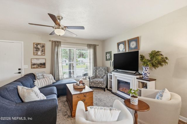 12423 CONDOR Drive, Jacksonville, FL 32223