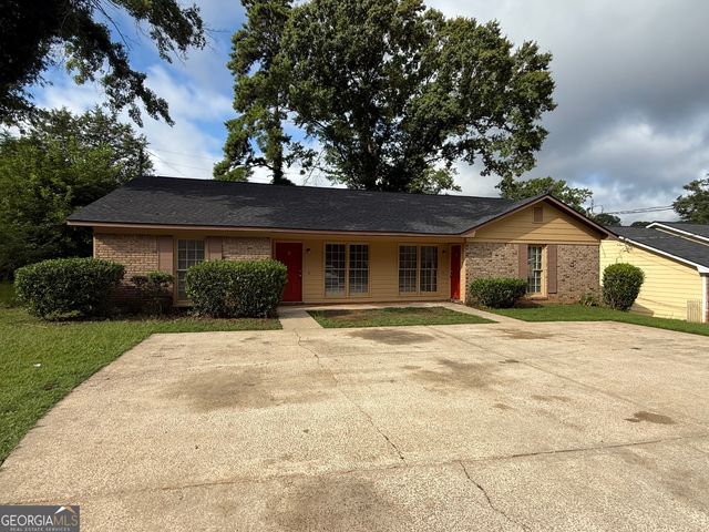 104 Peachtree Court, Lagrange, GA 30241