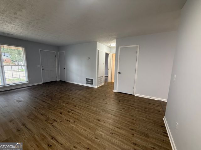 104 Peachtree Court, Lagrange, GA 30241