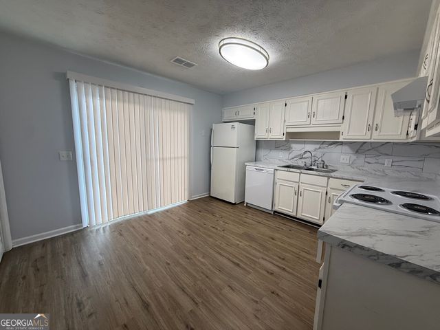104 Peachtree Court, Lagrange, GA 30241