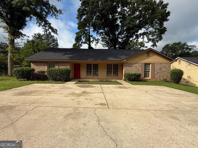 104 Peachtree Court, Lagrange, GA 30241