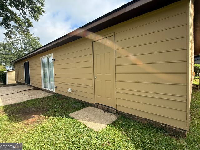 104 Peachtree Court, Lagrange, GA 30241