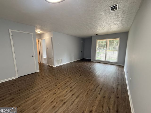 104 Peachtree Court, Lagrange, GA 30241