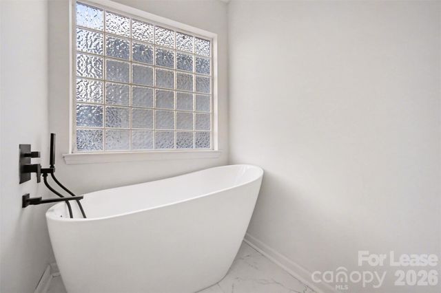 242 Amir Circle, Matthews, NC 28105