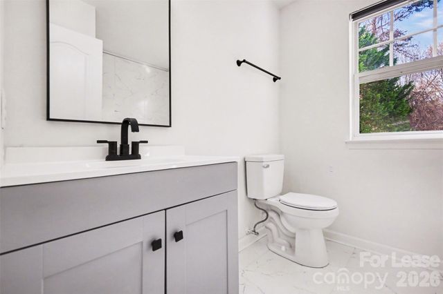 242 Amir Circle, Matthews, NC 28105