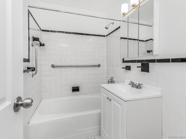 6485 Broadway 5B, Bronx, NY 10471
