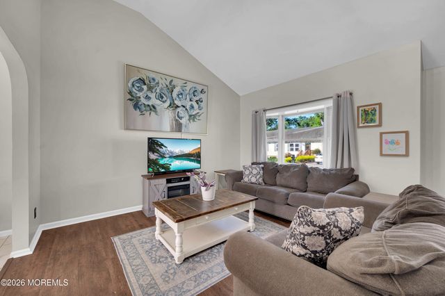 18 Phyllis Street, Browns Mills, NJ 08015