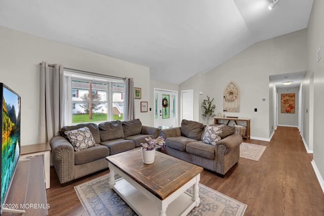18 Phyllis Street, Browns Mills, NJ 08015