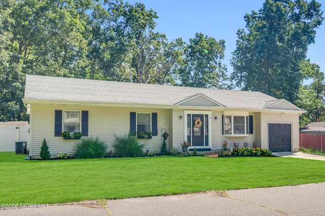 18 Phyllis Street, Browns Mills, NJ 08015