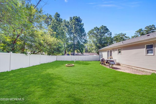 18 Phyllis Street, Browns Mills, NJ 08015