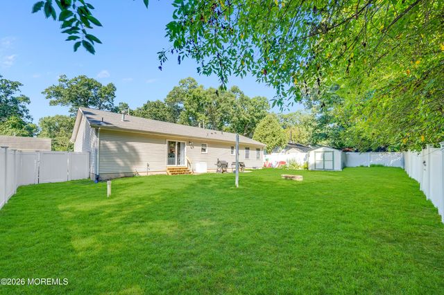 18 Phyllis Street, Browns Mills, NJ 08015