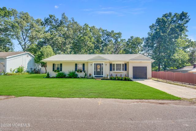 18 Phyllis Street, Browns Mills, NJ 08015