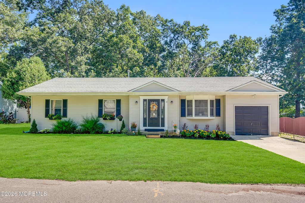 18 Phyllis Street, Browns Mills, NJ 08015