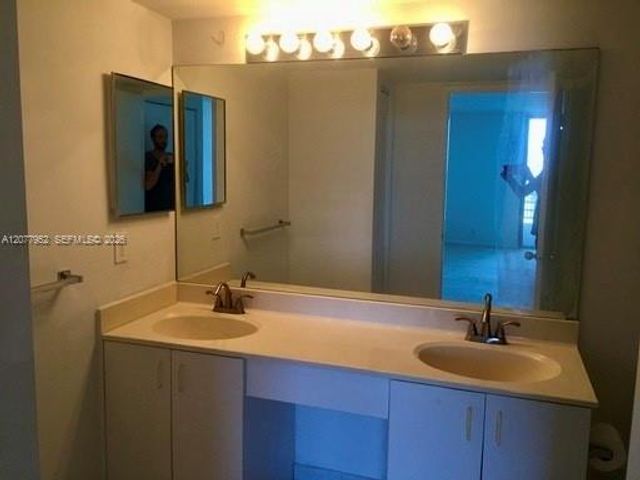3300 NE 192nd Street 1210, Aventura, FL 33180