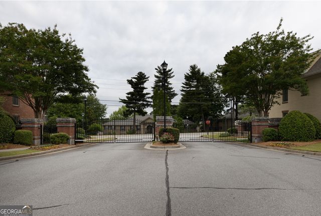 7280 Glisten Avenue, Atlanta, GA 30328