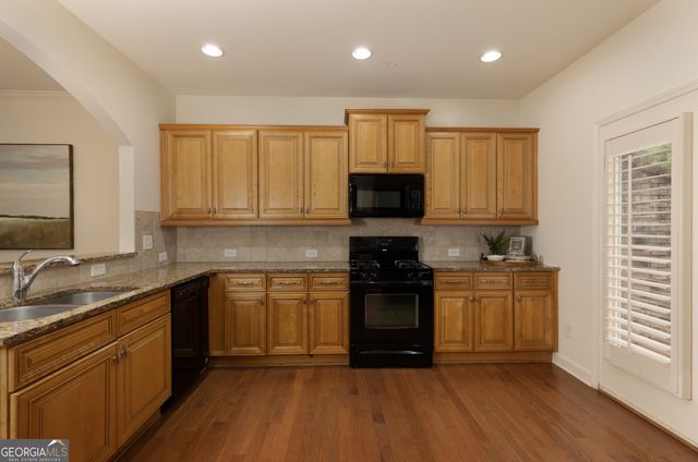 7280 Glisten Avenue, Atlanta, GA 30328
