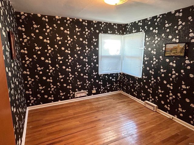 1740 Rockne Street, South Bend, IN 46617