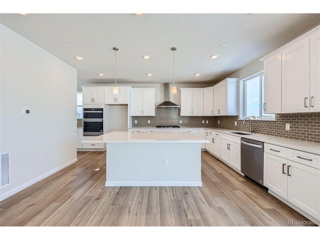 1402 Loraine Cir S, Lafayette, CO 80026