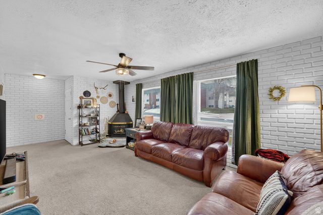 422 W 4800 S, Washington Terrace, UT 84405