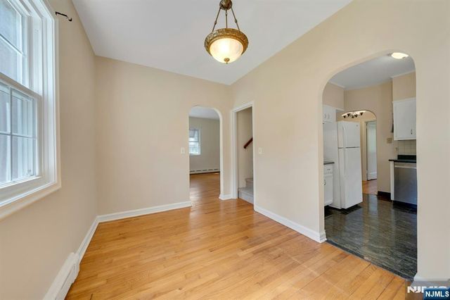 17 Andrew Avenue, Oakland, NJ 07436