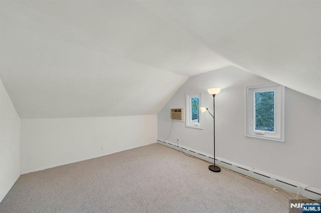 17 Andrew Avenue, Oakland, NJ 07436