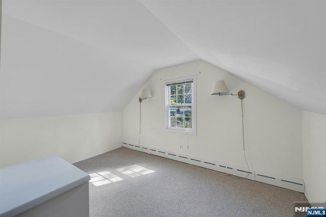 17 Andrew Avenue, Oakland, NJ 07436