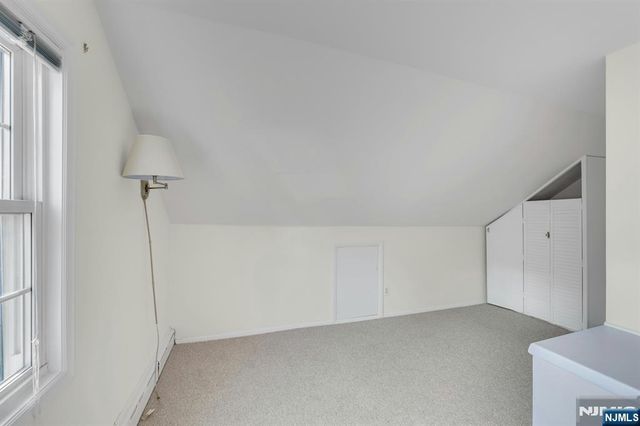 17 Andrew Avenue, Oakland, NJ 07436