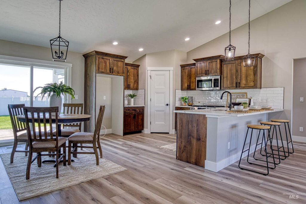 960 Campbell St, Vale, OR 97918 photo 7