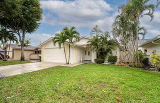 6 Cambridge Place, Boynton Beach, FL 33426