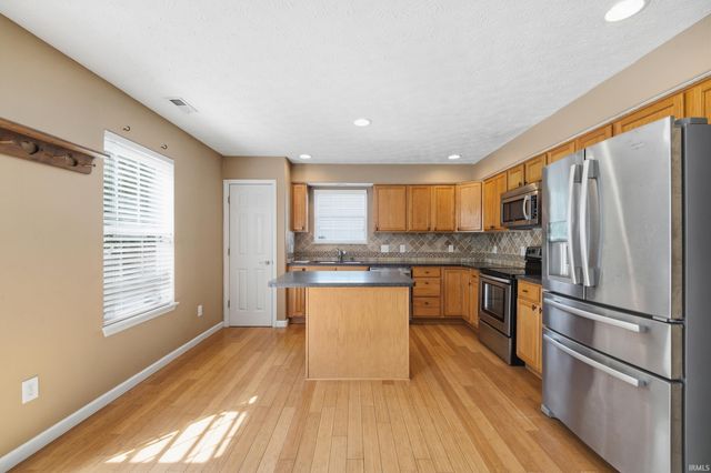 6106 Flintlock Drive, West Lafayette, IN 47906