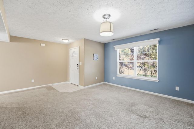 6106 Flintlock Drive, West Lafayette, IN 47906