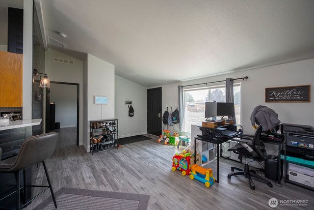 9192 Road 4.8 NE, Moses Lake, WA 98837