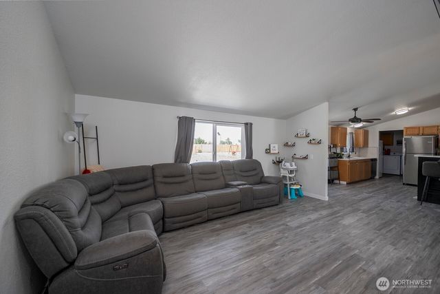 9192 Road 4.8 NE, Moses Lake, WA 98837