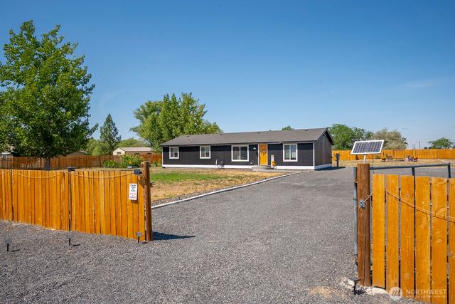 9192 Road 4.8 NE, Moses Lake, WA 98837