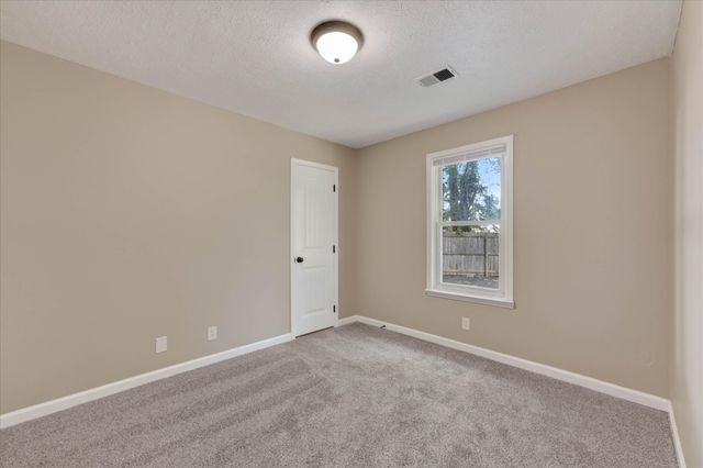 1647 Hannibal Dr, Oak Grove, KY 42262