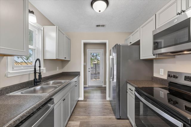 1647 Hannibal Dr, Oak Grove, KY 42262