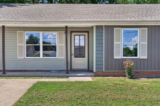 1647 Hannibal Dr, Oak Grove, KY 42262