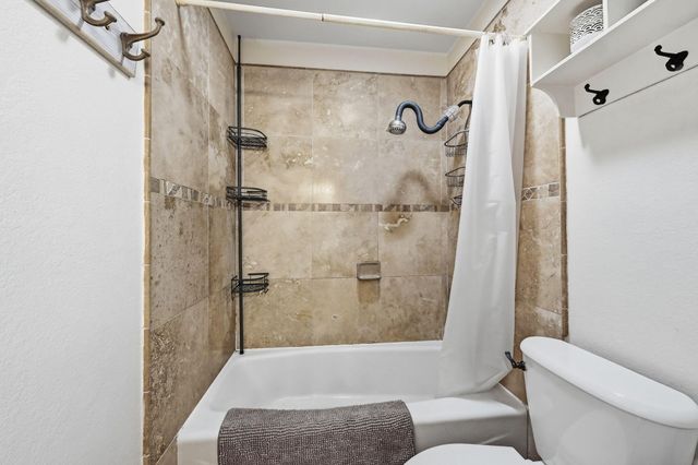 4000 Meander Drive, Redding, CA 96001