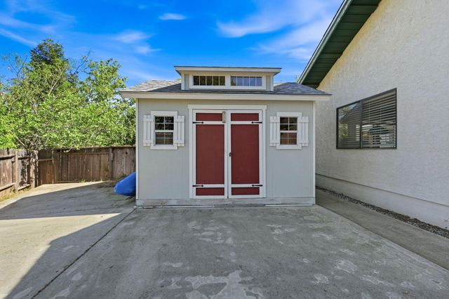 4000 Meander Drive, Redding, CA 96001