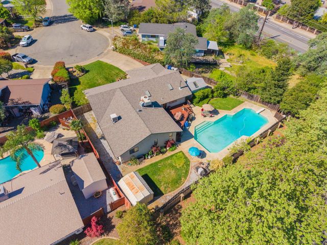4000 Meander Drive, Redding, CA 96001