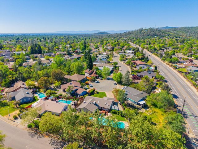 4000 Meander Drive, Redding, CA 96001