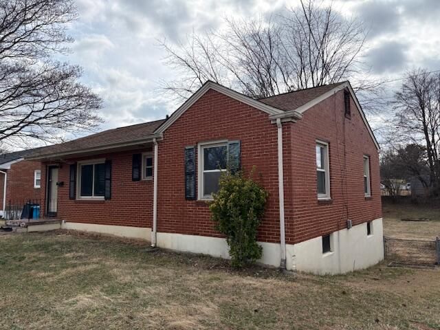 4970 FLORIST RD, Roanoke, VA 24012